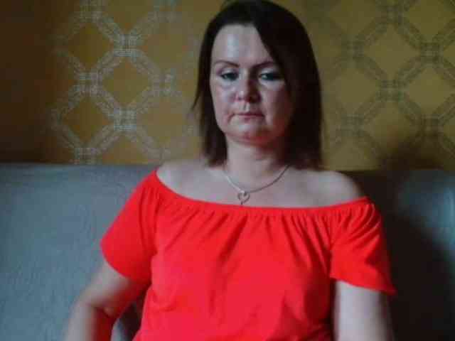 DoreenAlone webcam