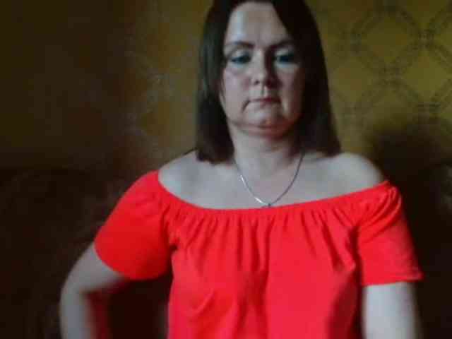 DoreenAlone webcam