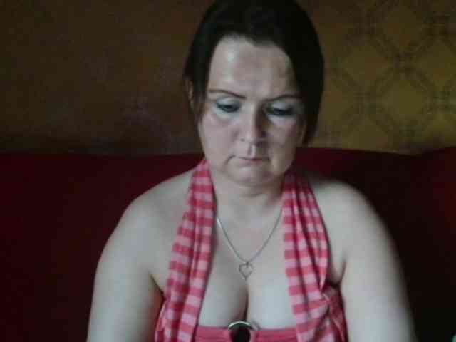 DoreenAlone webcam
