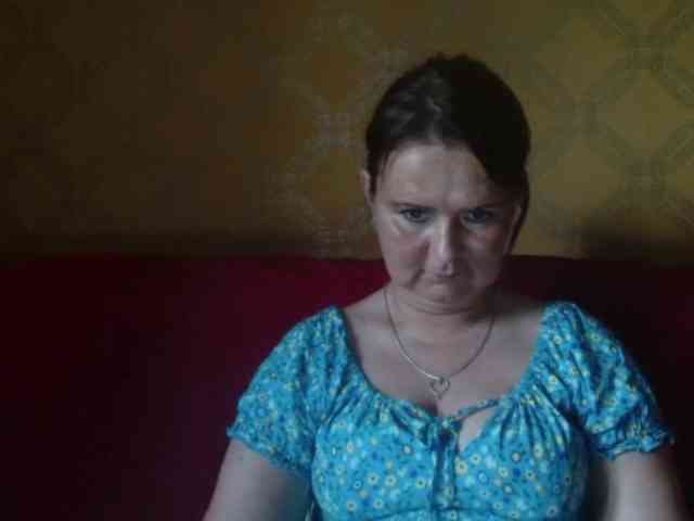 DoreenAlone webcam
