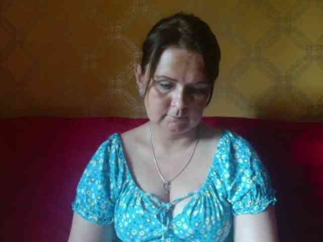 DoreenAlone webcam