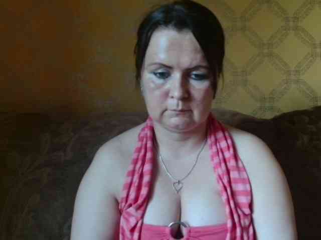 DoreenAlone webcam