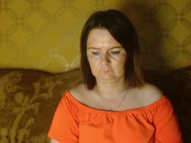 DoreenAlone webcam
