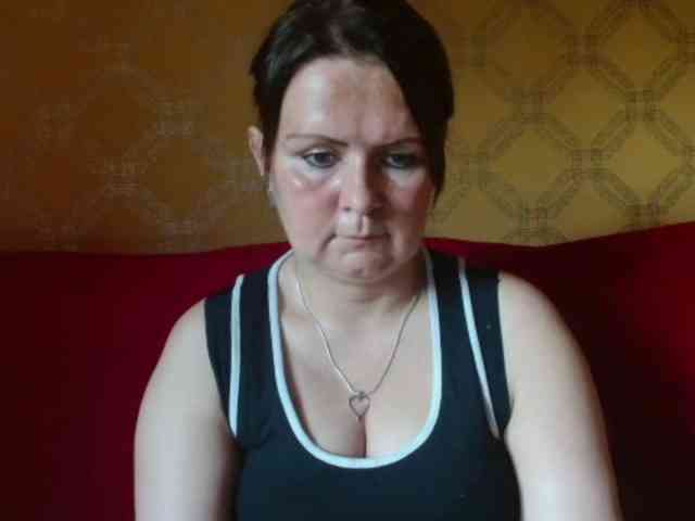 DoreenAlone webcam