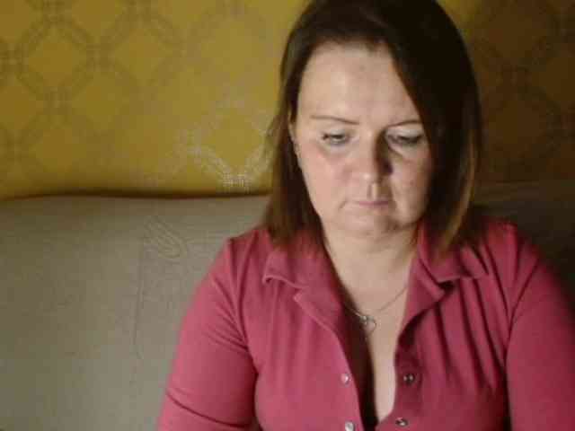 DoreenAlone webcam