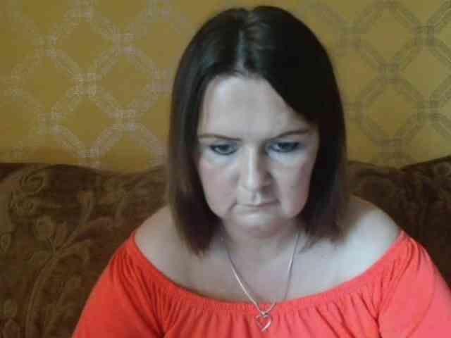 DoreenAlone webcam