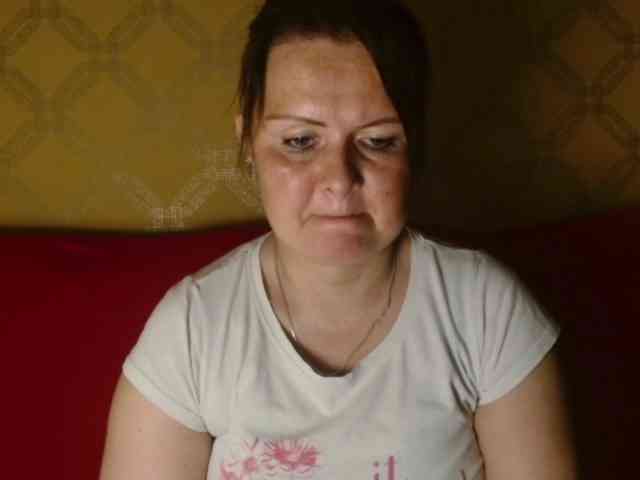 DoreenAlone webcam