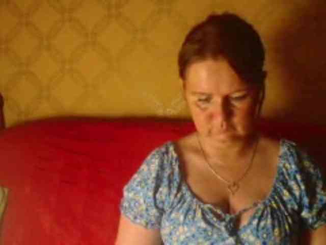 DoreenAlone webcam