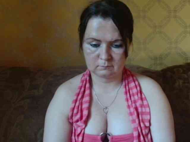 DoreenAlone webcam