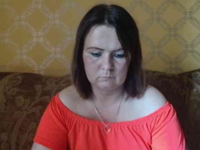 DoreenAlone webcam