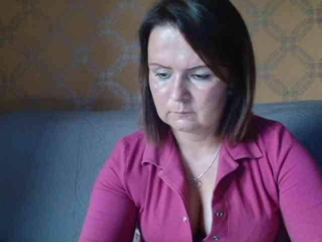 DoreenAlone webcam