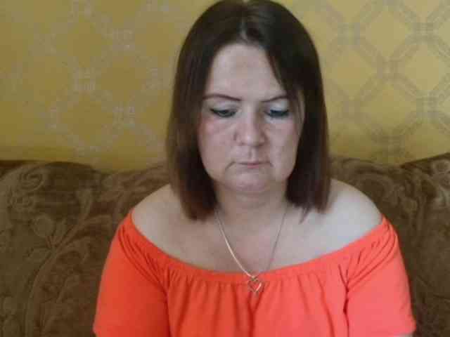 DoreenAlone webcam