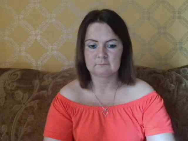 DoreenAlone webcam