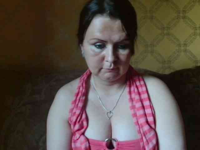 DoreenAlone webcam
