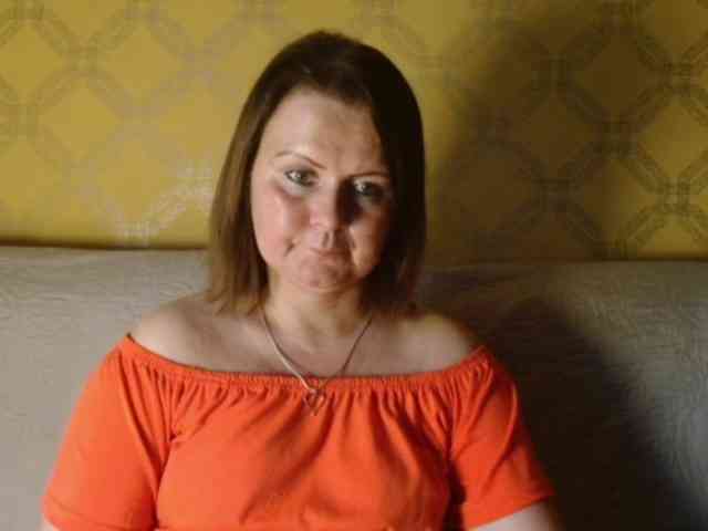 DoreenAlone webcam