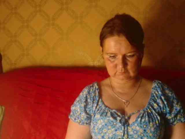 DoreenAlone webcam