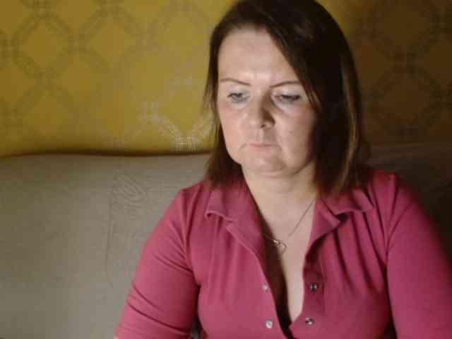 DoreenAlone webcam