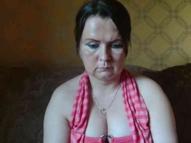 DoreenAlone webcam