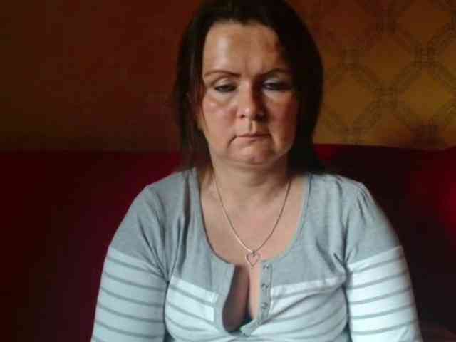 DoreenAlone webcam