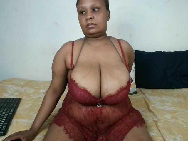 BIGTITTISXX's BongaCams show and profile