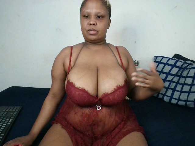 BIGTITTISXX's BongaCams show and profile