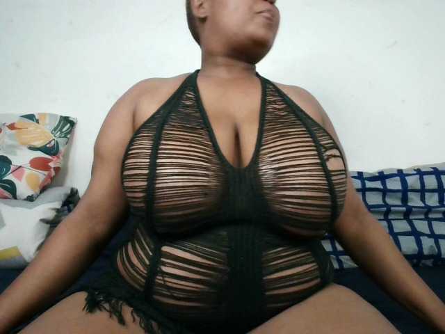 BIGTITTISXX's BongaCams show and profile