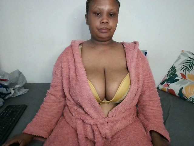  BIGTITTISXX chat room