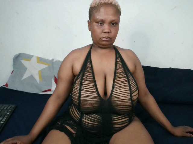 BIGTITTISXX's BongaCams show and profile