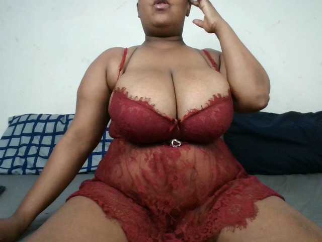 BIGTITTISXX's BongaCams show and profile