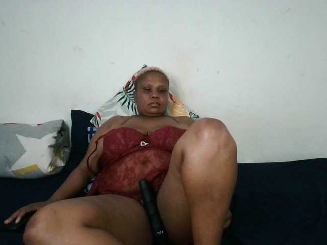 BIGTITTISXX's BongaCams show and profile