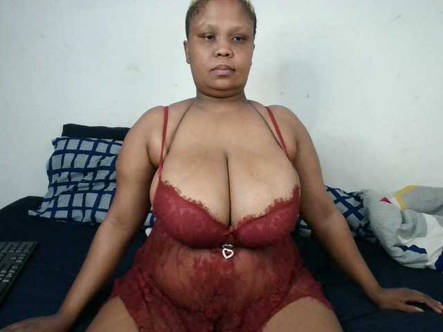 BIGTITTISXX's BongaCams show and profile