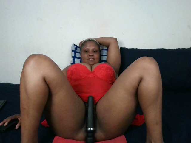 BIGTITTISXX's BongaCams show and profile