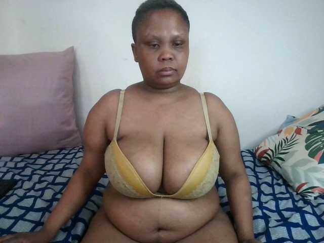 Discover cute escort BIGTITTISXX BIGTITTISXX from BongaCams