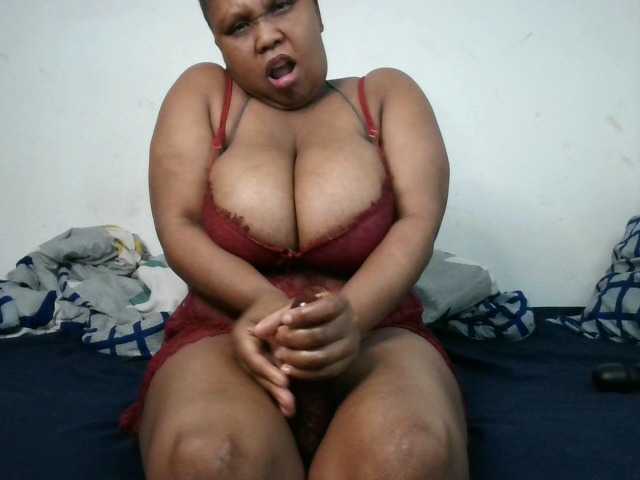 BIGTITTISXX's BongaCams show and profile