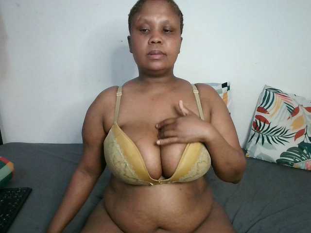  BIGTITTISXX chat room