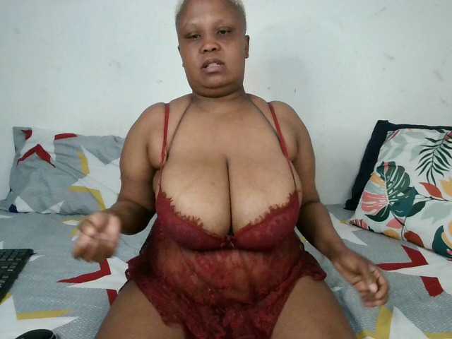 BIGTITTISXX's BongaCams show and profile