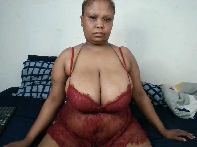 BIGTITTISXX's BongaCams show and profile