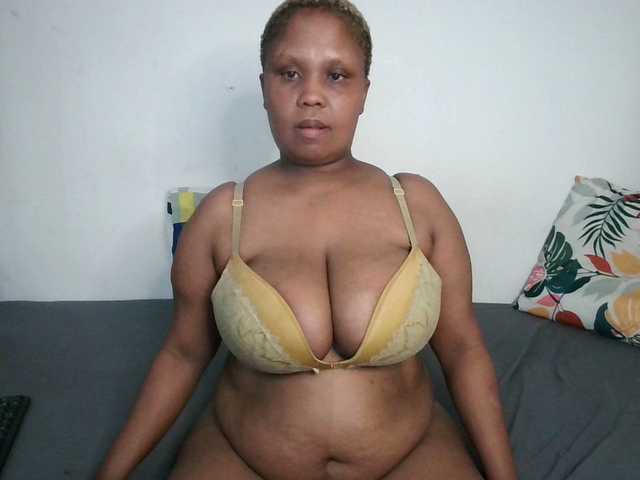 BIGTITTISXX chat room