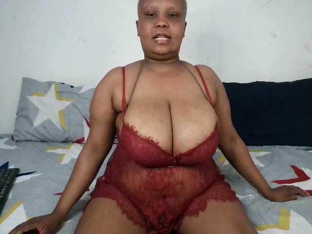 BIGTITTISXX's BongaCams show and profile