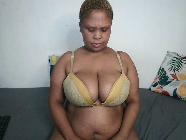  BIGTITTISXX chat room