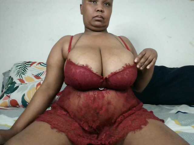 BIGTITTISXX's BongaCams show and profile