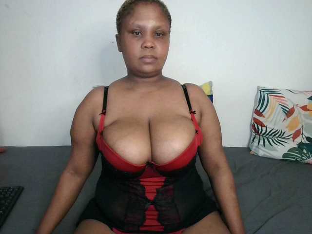 BIGTITTISXX chat room