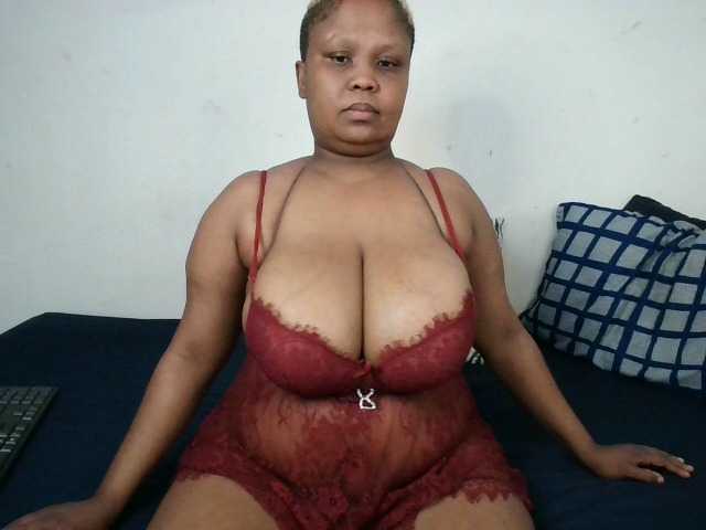 BIGTITTISXX's BongaCams show and profile