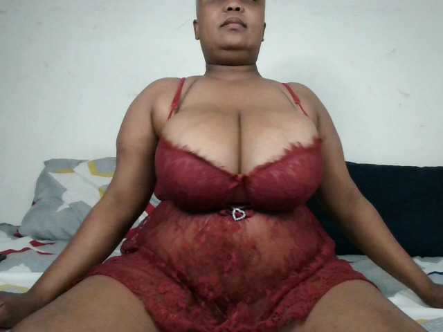 BIGTITTISXX's BongaCams show and profile