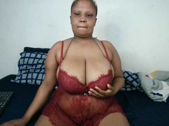 BIGTITTISXX's BongaCams show and profile