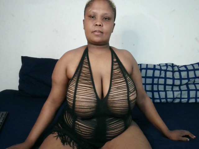 BIGTITTISXX's BongaCams show and profile