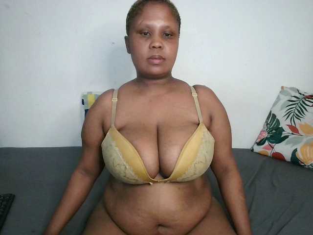  BIGTITTISXX chat room