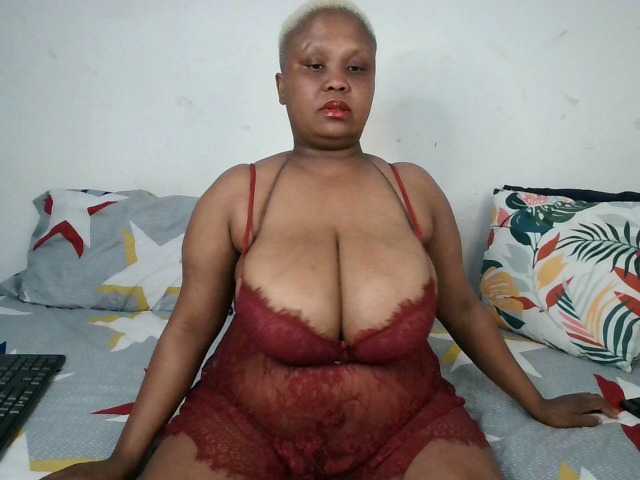 BIGTITTISXX's BongaCams show and profile