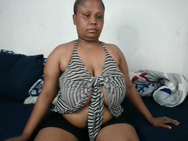 BIGTITTISXX's BongaCams show and profile