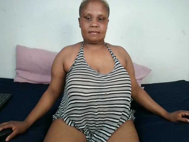 BIGTITTISXX's BongaCams show and profile